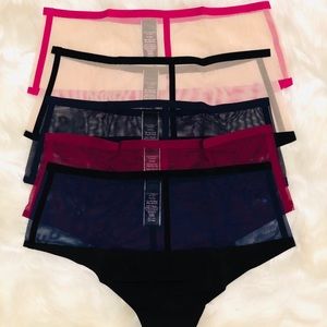 VICTORIAS SECRET V STRING PANTY